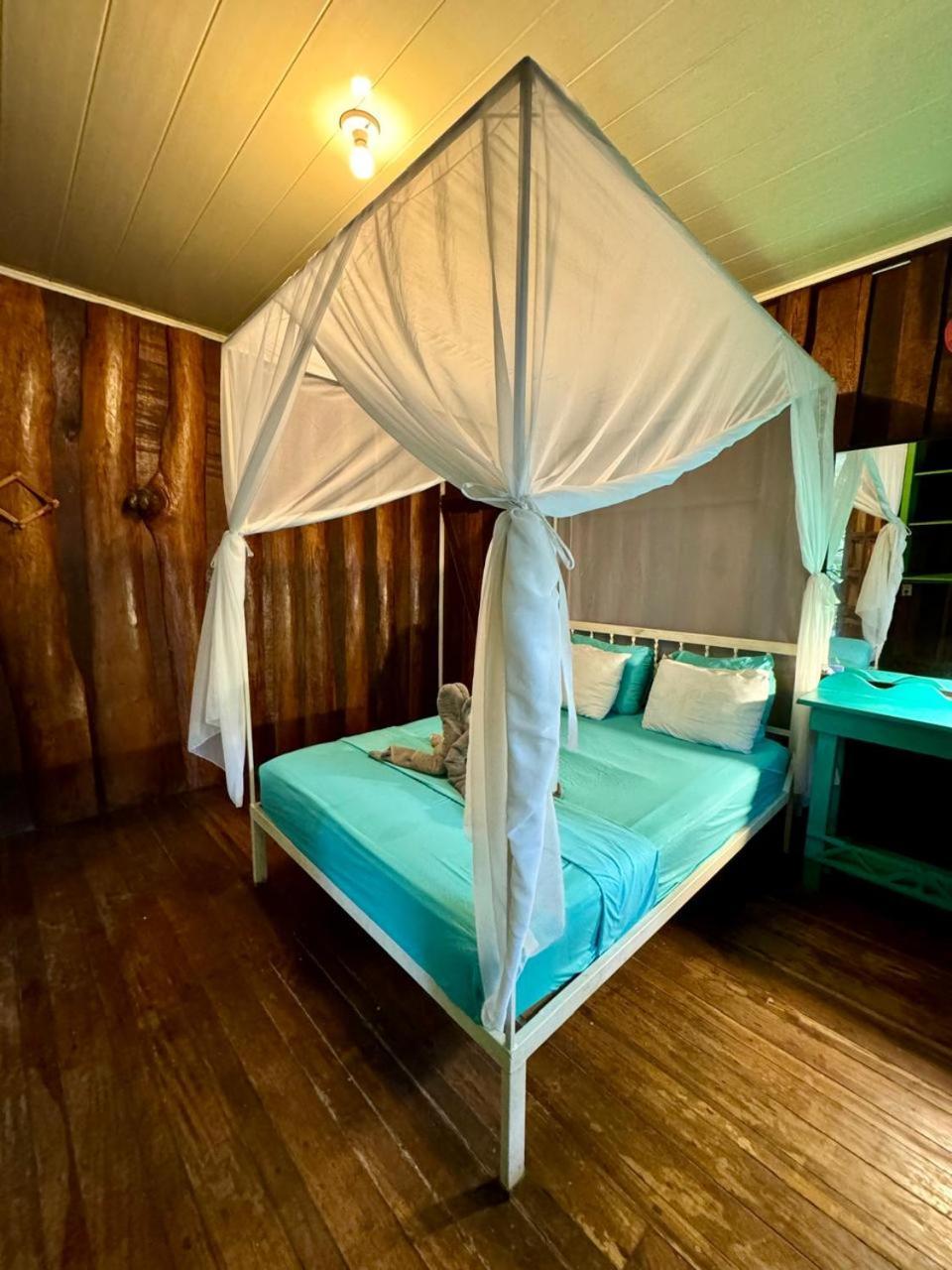 Puerto Viejo de Talamanca Madre Selva Hostel מראה חיצוני תמונה