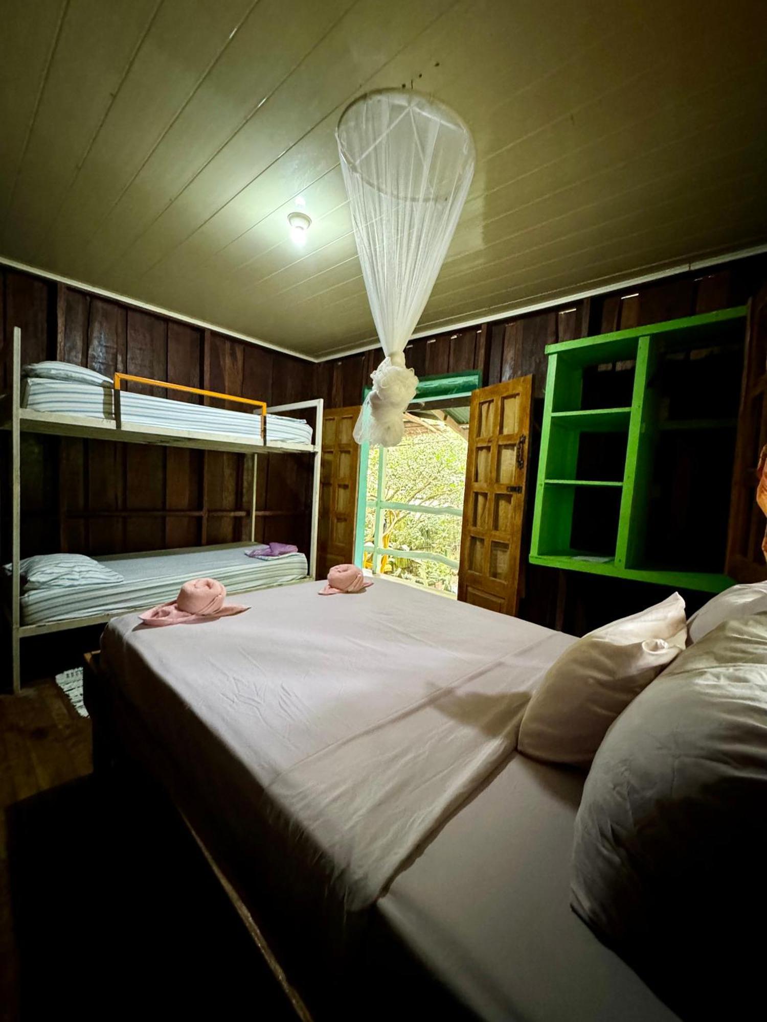 Puerto Viejo de Talamanca Madre Selva Hostel מראה חיצוני תמונה