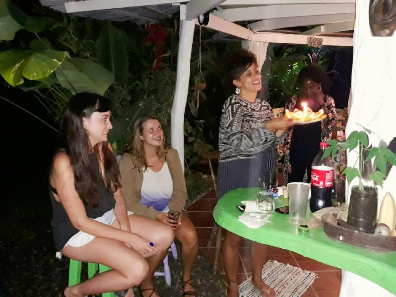 Puerto Viejo de Talamanca Madre Selva Hostel מראה חיצוני תמונה